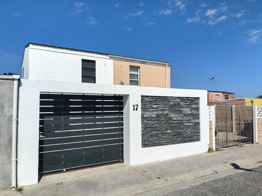 3 Bedroom Property for Sale in Eastridge Western Cape